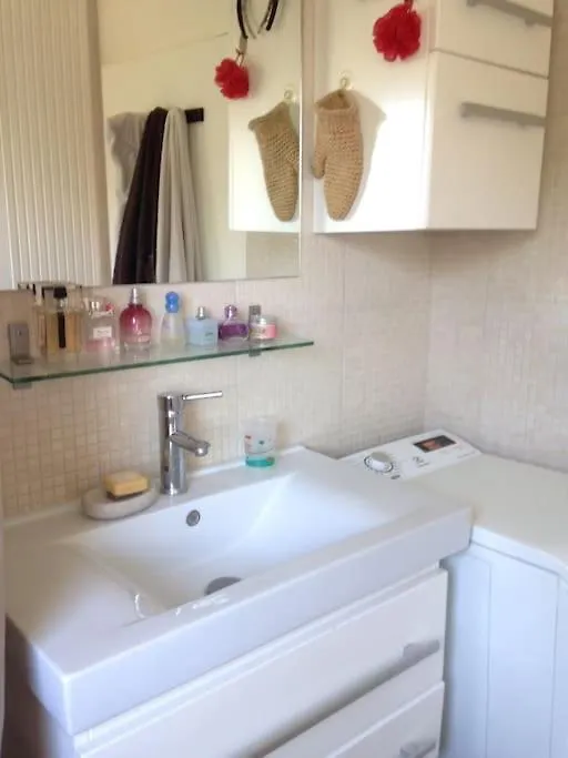 Appartement Joli 3 Pieces + Terrasse Lavillette Paris France